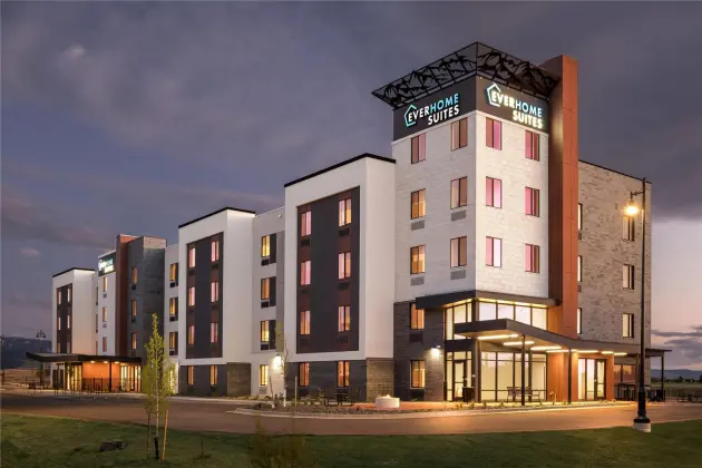 Everhome Suites